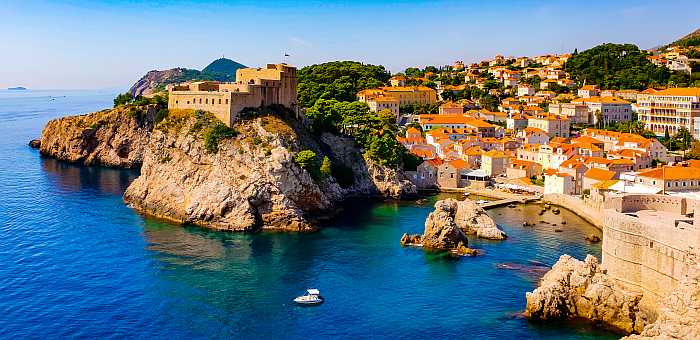 View of the Adriatic City from the fortress walls of Dubrovnik Old Town (Photo: Shutterstock)