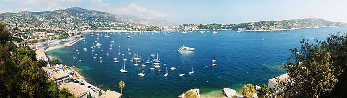 French Riviera Bay (Photo: Shutterstock)