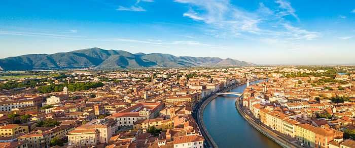 Houses in Pisa along the Arno River (Photo: Envato)