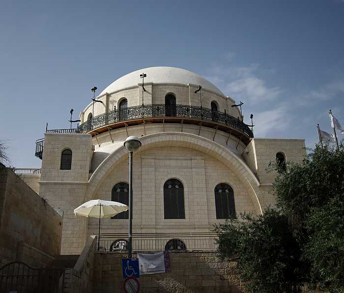 Must-see synagogues - Hurva synagogue in Jerusalem.