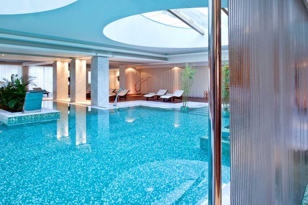 Celebrate Passover 2026 at the luxurious Avra Imperial Resort in Crete with Tour Plus.