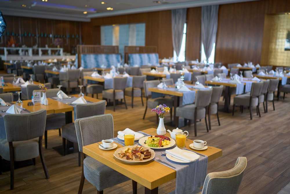 Passover Program in Paralia, Greece with Kangourou Prestige