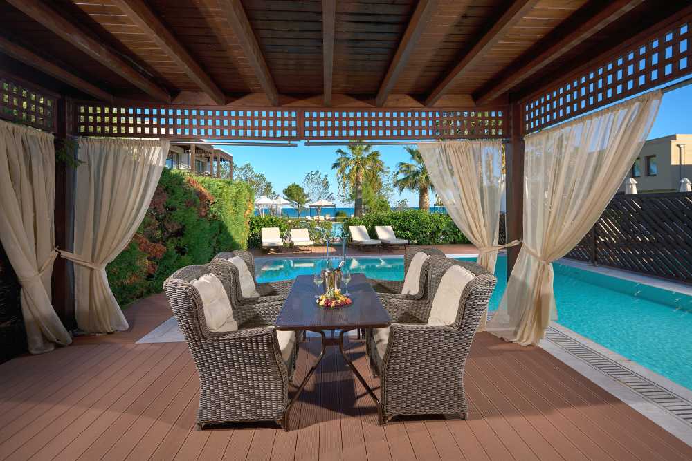 Passover Program in Paralia, Greece with Kangourou Prestige