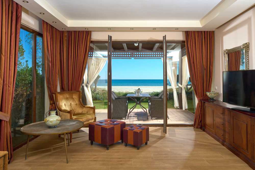 Passover Program in Paralia, Greece with Kangourou Prestige