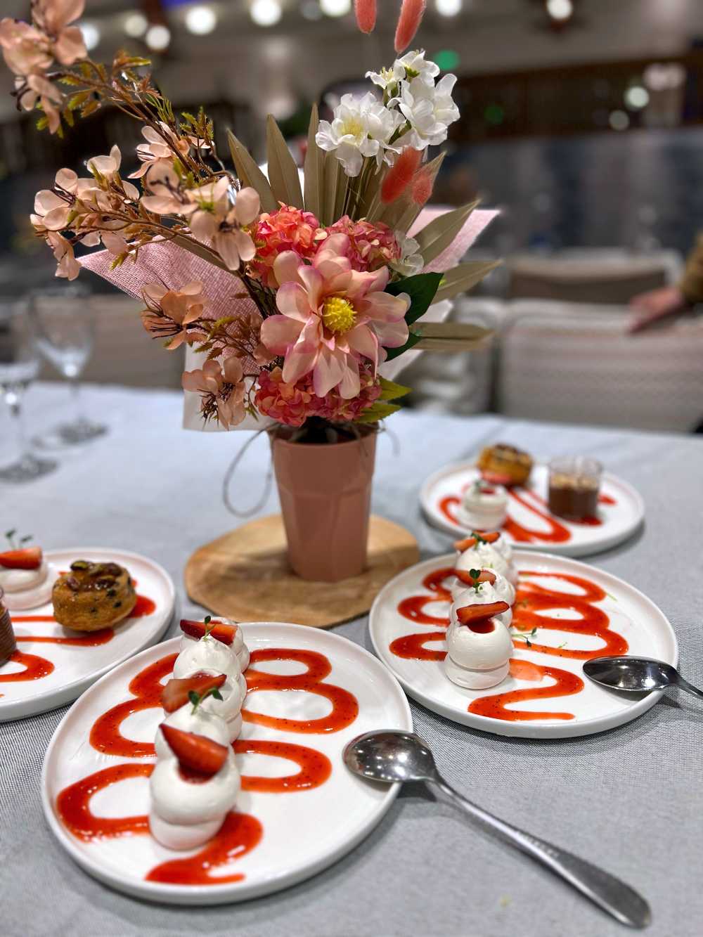 Passover Program in Paralia, Greece with Kangourou Prestige