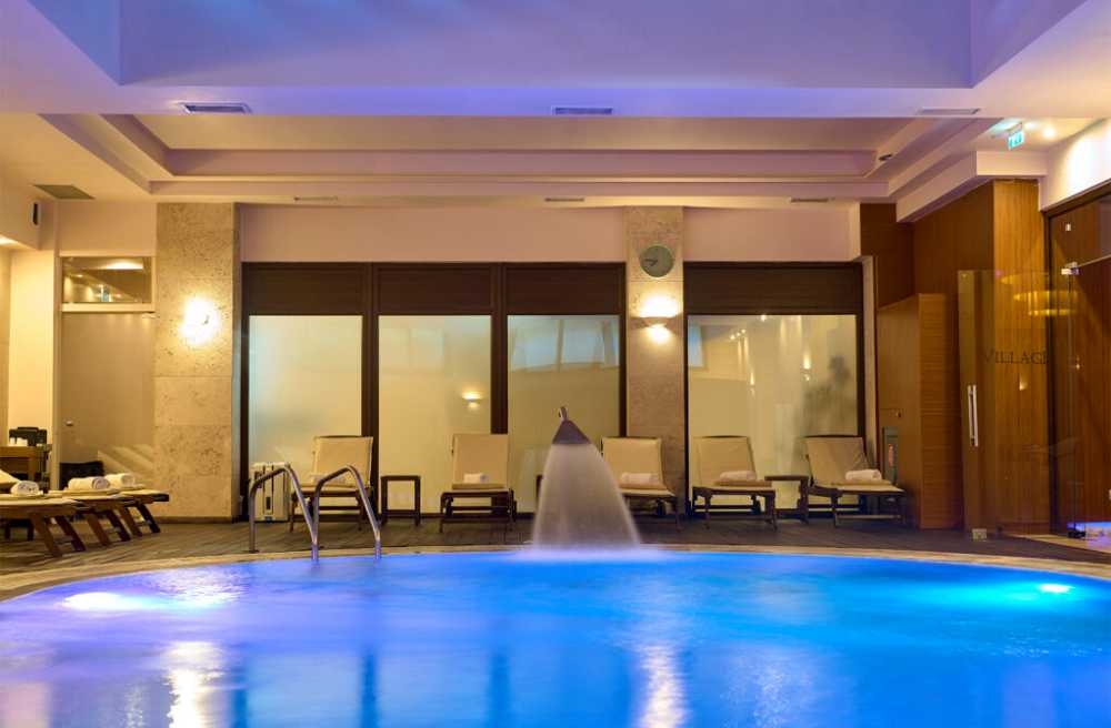 Passover Program in Paralia, Greece with Kangourou Prestige