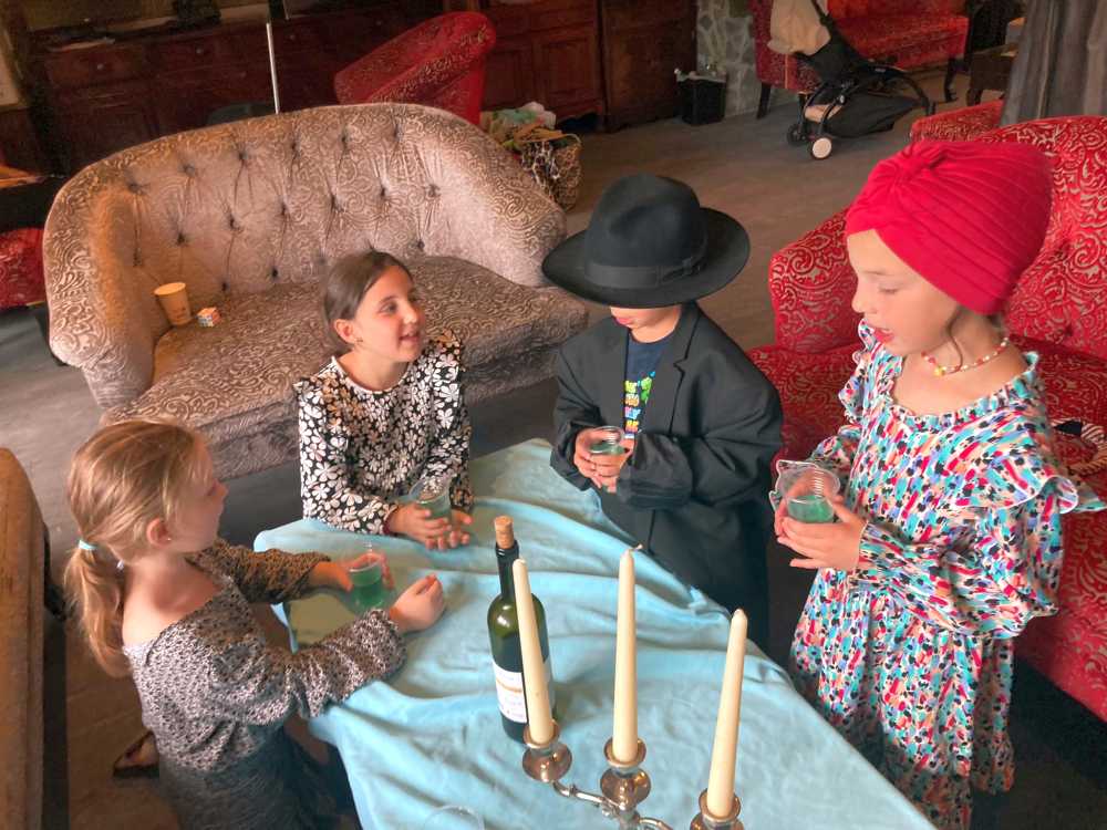 Passover Program in Paralia, Greece with Kangourou Prestige