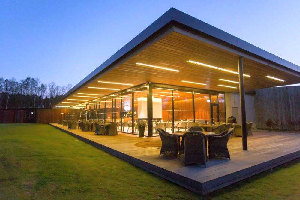 Experience a luxurious Glatt Mehadrin Passover 2026 at the prestigious Vilnius Grand Resort in Lithuania. 