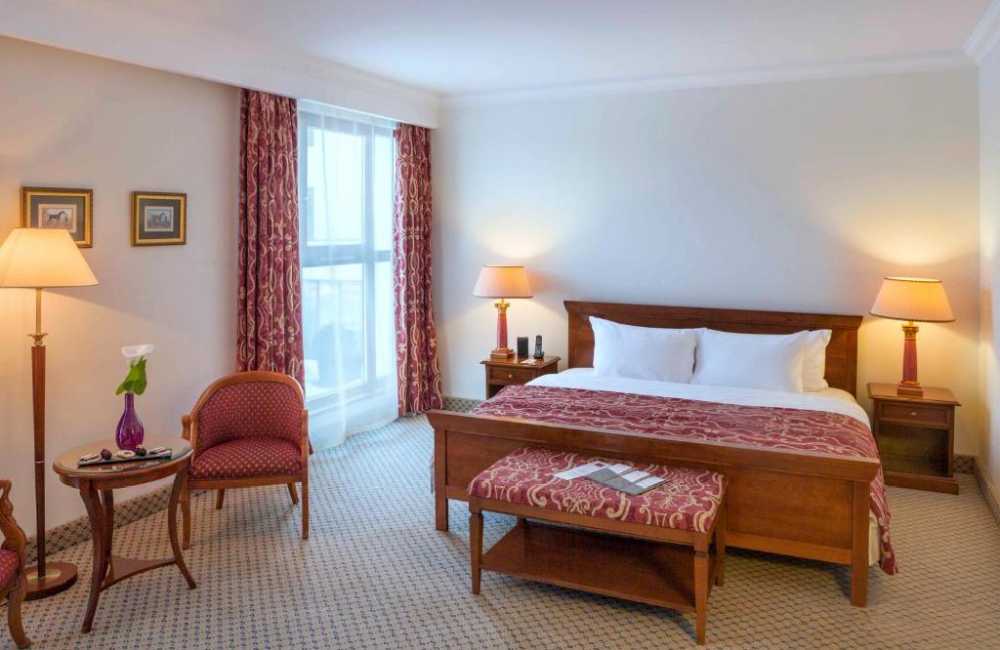 Experience a luxurious Glatt Mehadrin Passover 2026 at the prestigious Vilnius Grand Resort in Lithuania. 