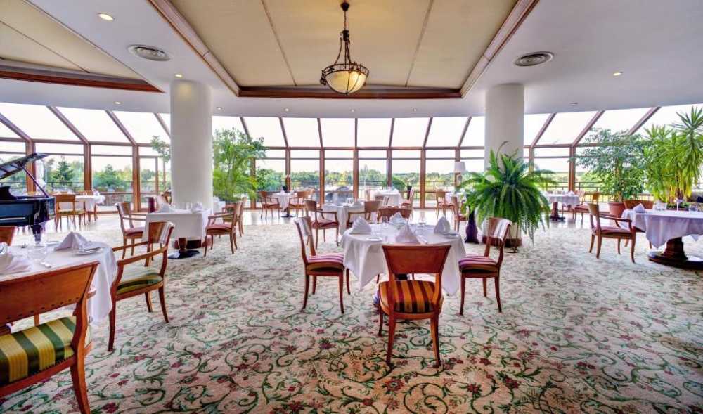 Experience a luxurious Glatt Mehadrin Passover 2026 at the prestigious Vilnius Grand Resort in Lithuania. 