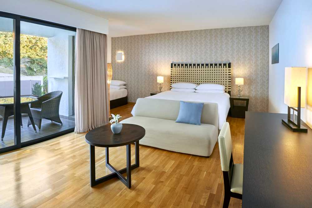 Celebrate Passover 2026 in luxury at the 5-star Sheraton Rhodes Resort with MY TOURS GLATT.