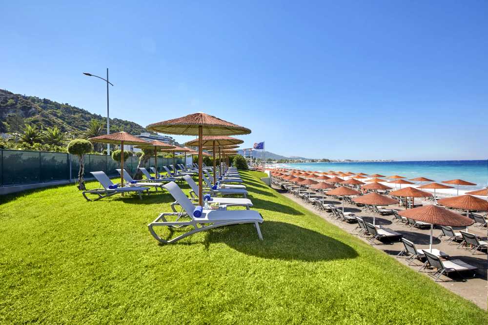 Celebrate Passover 2026 in luxury at the 5-star Sheraton Rhodes Resort with MY TOURS GLATT.