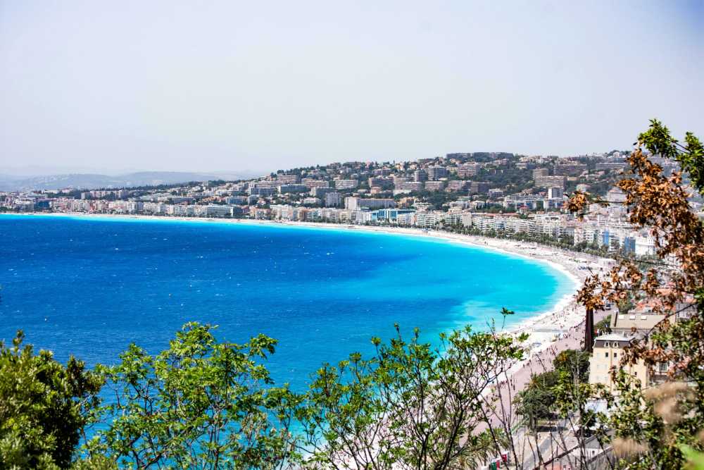 Boutique Passover program on the French Riviera with just 45 rooms at La Vague de Saint-Paul.