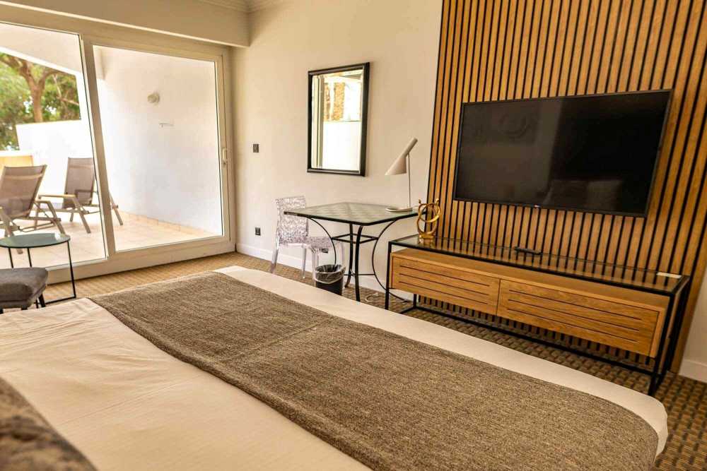 Experience an unforgettable Pesach at the David Dead Sea Resort & Spa with Tour Plus.