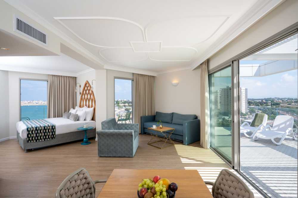 Celebrate Passover 2026 with Tour Plus at the Palm Beach Hotel in Akko.