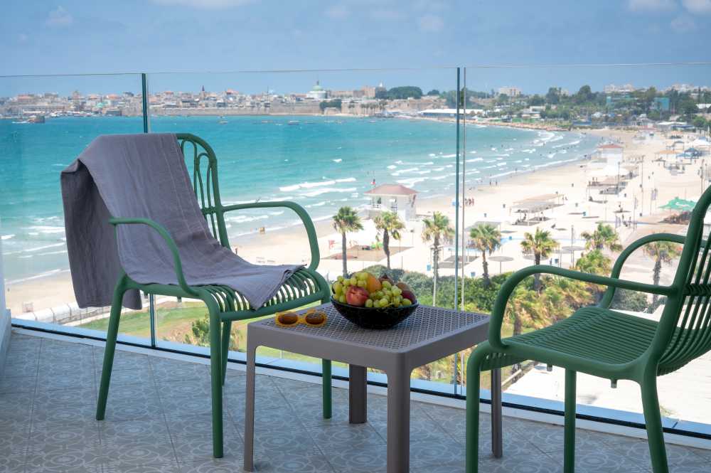 Celebrate Passover 2026 with Tour Plus at the Palm Beach Hotel in Akko.