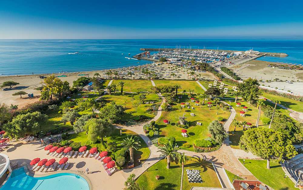Celebrate Pesach 2026 in style with VivaLux Escapes at the St Raphael Resort in Cyprus.