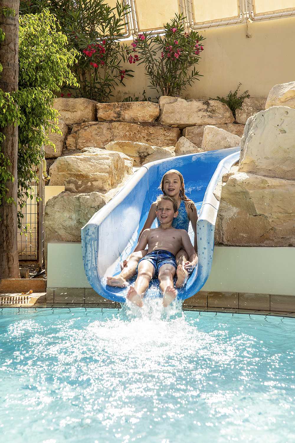 Celebrate Pesach 2026 in style with VivaLux Escapes at the St Raphael Resort in Cyprus.