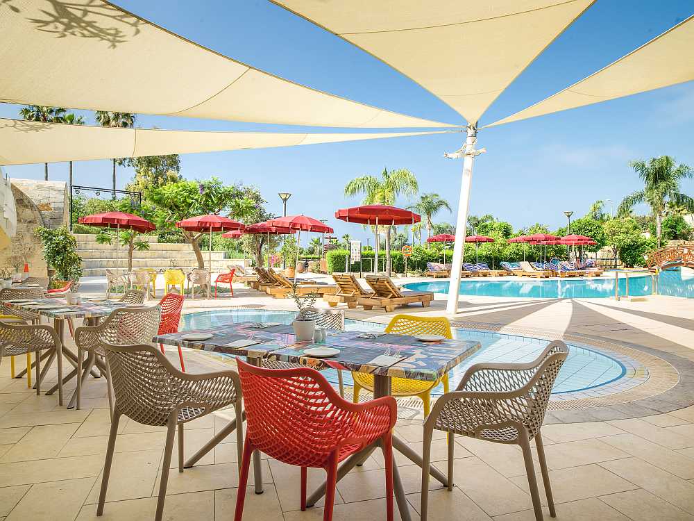 Celebrate Pesach 2026 in style with VivaLux Escapes at the St Raphael Resort in Cyprus.