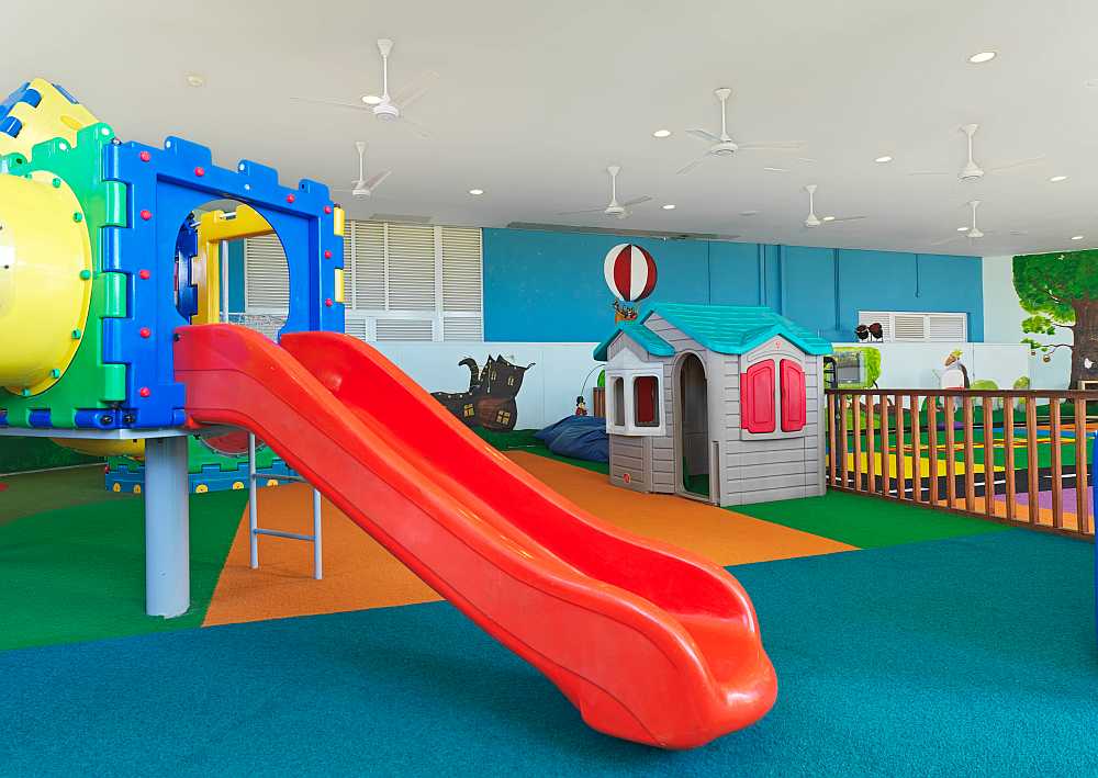 Celebrate Pesach 2026 in style with VivaLux Escapes at the St Raphael Resort in Cyprus.