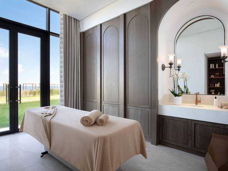 Celebrate Passover 2026 with White & Blue at the luxurious St. Regis La Bahia Blanca Resort in Tamuda Bay, Morocco.