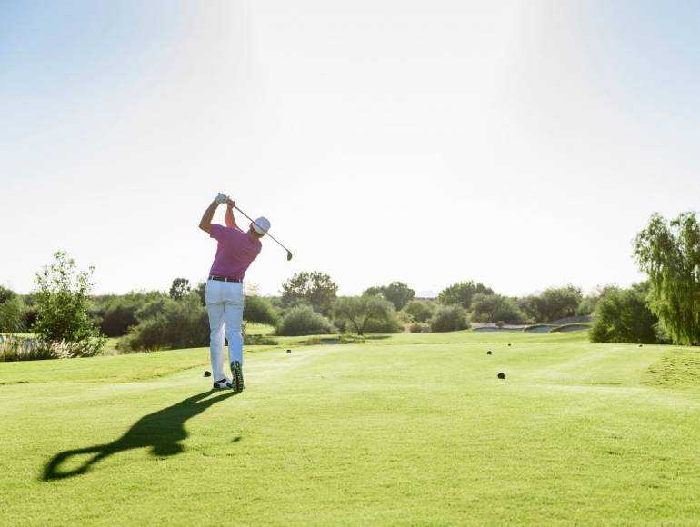 Celebrate Passover 2026 with White & Blue at the luxurious St. Regis La Bahia Blanca Resort in Tamuda Bay, Morocco.