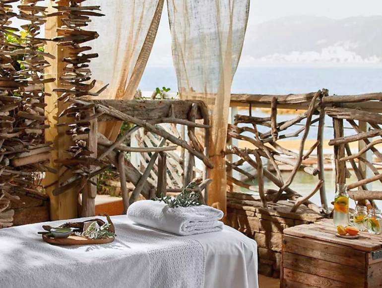 Celebrate Passover 2026 in Corsica with Blue Voyages at the Sofitel Golfe d’Ajaccio.