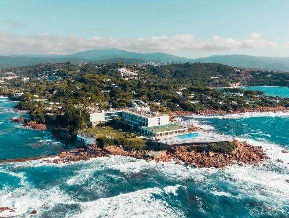 Celebrate Passover 2026 in Corsica with Blue Voyages at the Sofitel Golfe d’Ajaccio.