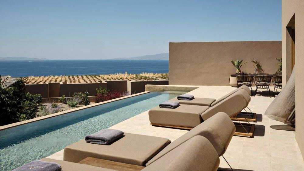 Club Paradise Luxury Passover Program 2026 at The Andronis Arcadia Hotel in Santorini, Greece