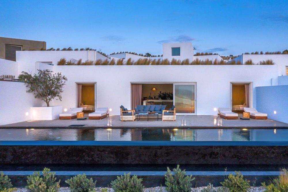 Club Paradise Luxury Passover Program 2026 at The Andronis Arcadia Hotel in Santorini, Greece