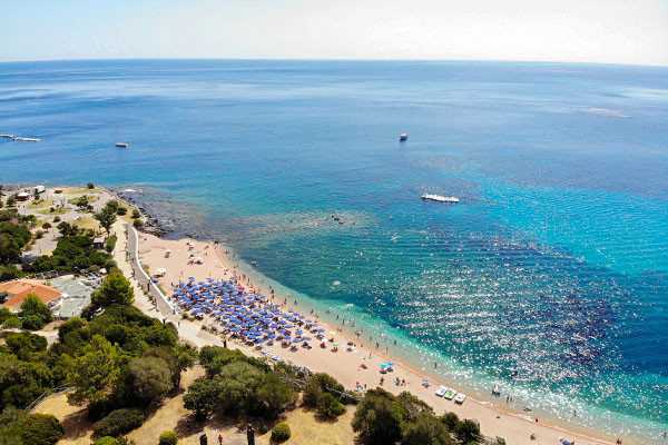 Celebrate Passover 2026 in Sardinia, Italy with D & S Prestige at the four-star Club Esse Palmasera.