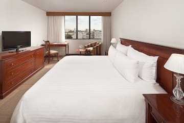 Experience Peru with Glatt Kosher Vacations in 2026.