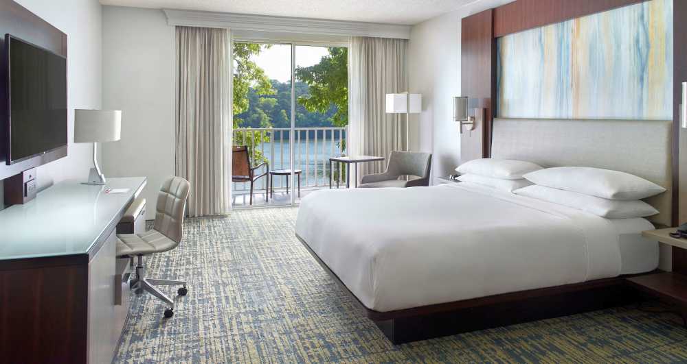Experience Passover 2026 in Atlanta with Horizon Getaway at Atlanta Evergreen Lakeside Resort.