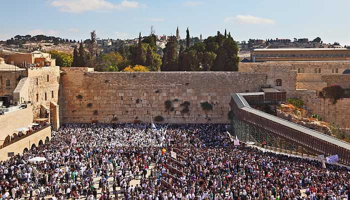 The Kotel in Jerusalem on Chol Hamoed (Photo: Shutterstock)
