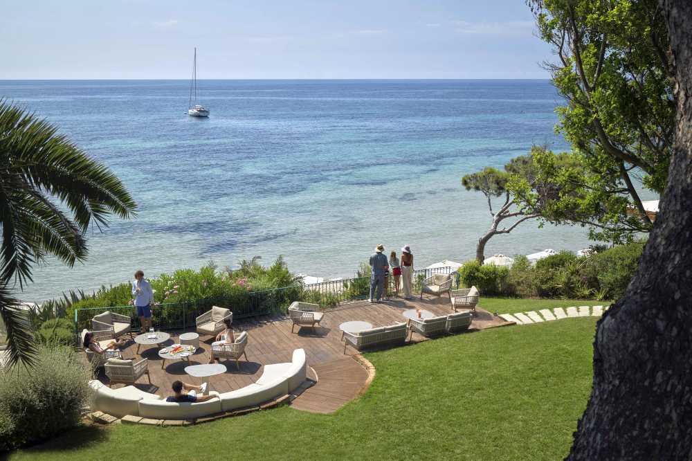 Experience an exclusive Glatt Kosher Passover 2026 with J World Club at Forte Village in Sardinia.