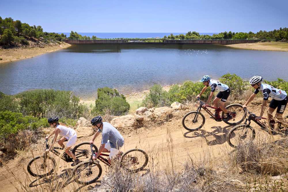 J World Club Passover Program 2026 in Sardinia Italy at Forte Village