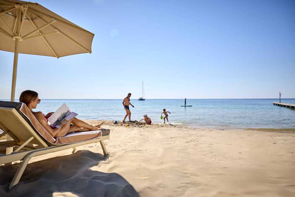 Experience an exclusive Glatt Kosher Passover 2026 with J World Club at Forte Village in Sardinia.