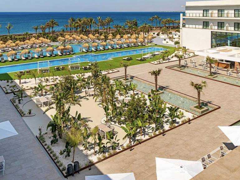 Celebrate Passover 2026 with K-Prestige at the five-star Hotel Cabogata Beach & Jardín, Spain.