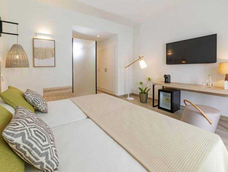 Celebrate Passover 2026 with K-Prestige at the five-star Hotel Cabogata Beach & Jardín, Spain.