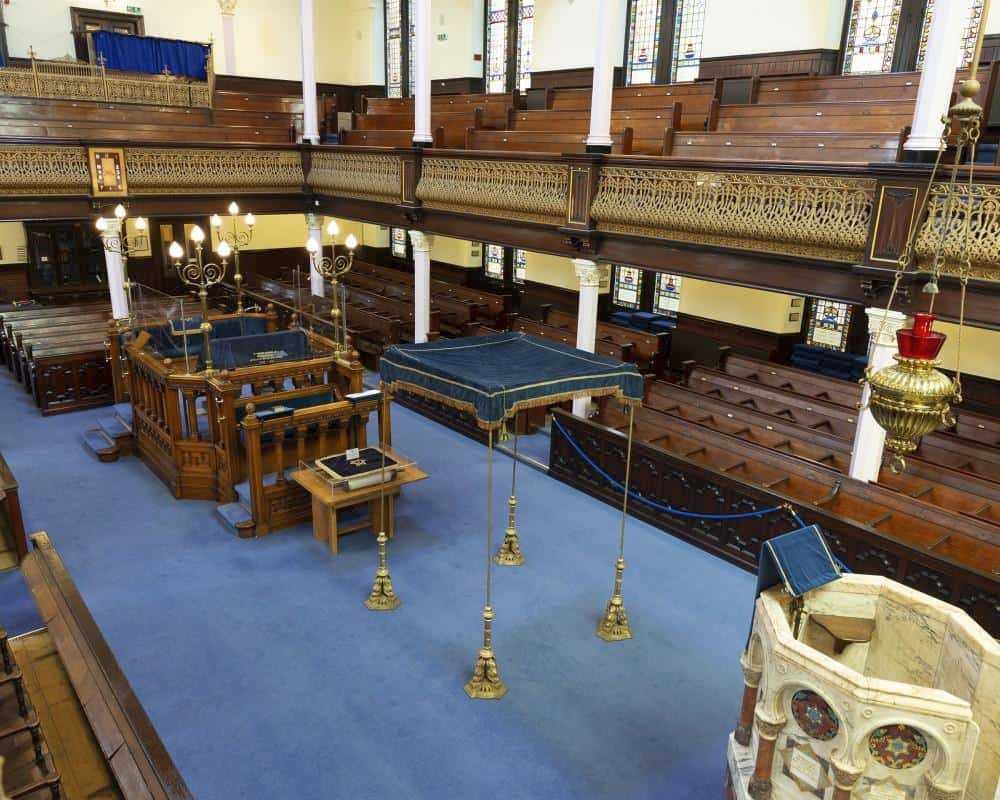 Experience Scotland’s finest distilleries on an 8-day fully kosher whisky adventure with Kosher Travelers.