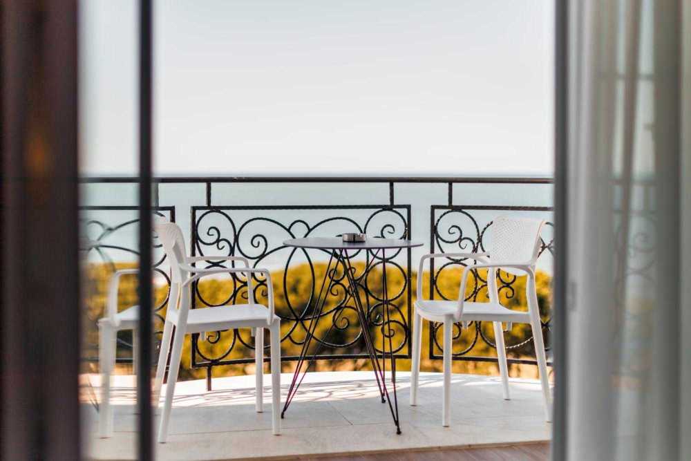 Experience a luxurious Passover 2026 with Kosher Trip at the Amelia Mare Resort in Golem, Albania.