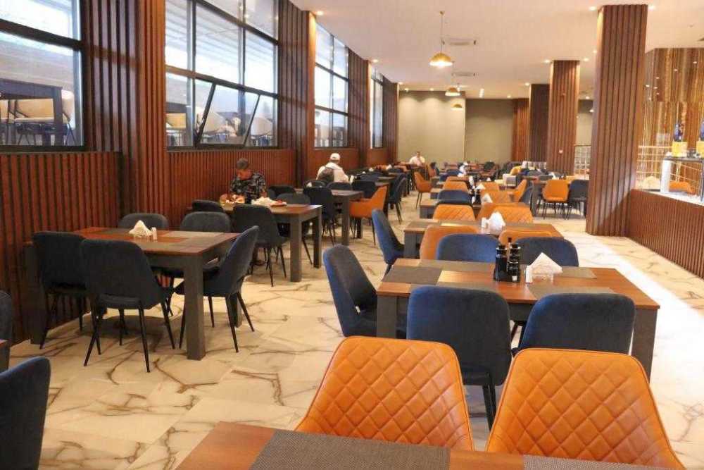 Experience a luxurious Passover 2026 with Kosher Trip at the Amelia Mare Resort in Golem, Albania.