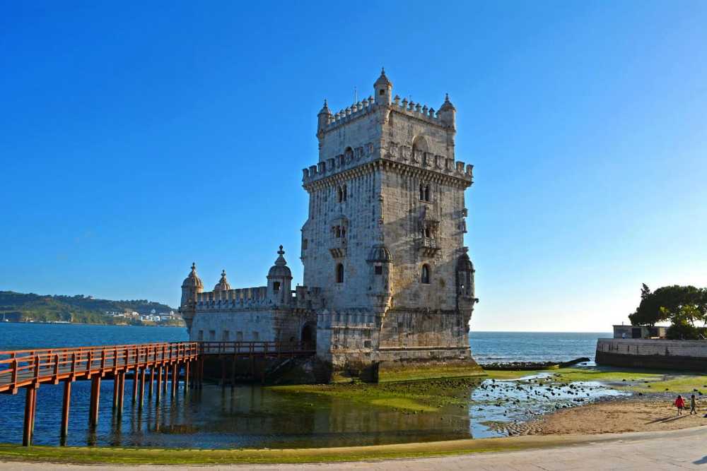 Travel through Portugal with Lebor Tours tracing Jewish and Anusim heritage from Lisbon to Porto.