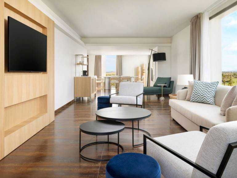 Celebrate Passover 2026 in style at the Marriott Salgados Algarve in Albufeira, Portugal.