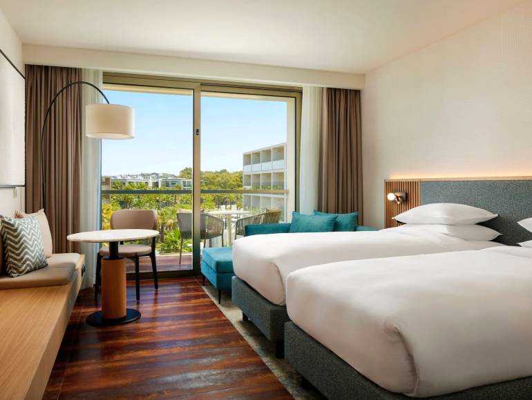 Celebrate Passover 2026 in style at the Marriott Salgados Algarve in Albufeira, Portugal.