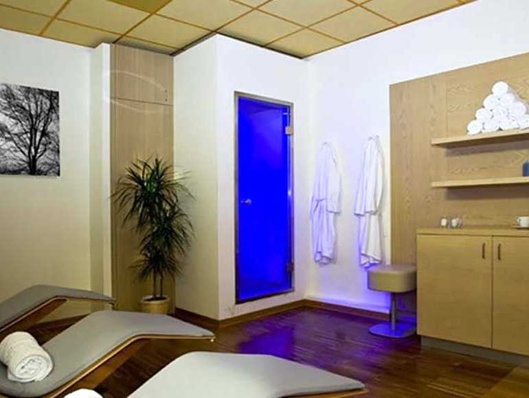 Discover the Loisirel Winter Ski Vacation 2026 at the Savoia Resort in Bardonecchia, Italy.