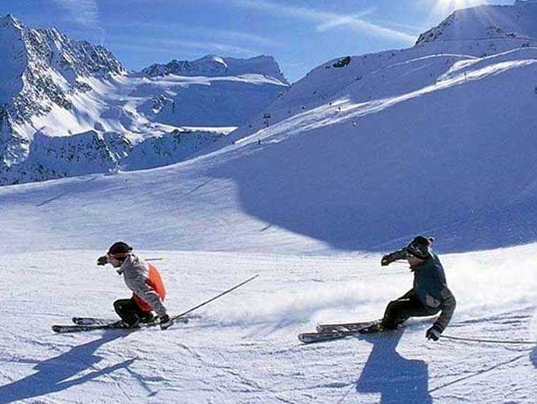 Discover the Loisirel Winter Ski Vacation 2026 at the Savoia Resort in Bardonecchia, Italy.