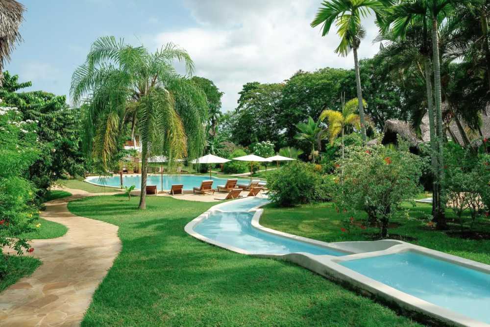 Join MG Kosher Trips for a rare glatt kosher luxury vacation in Madagascar in 2026.