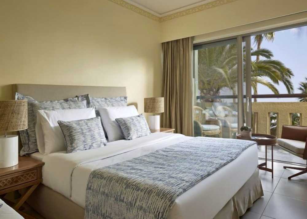 Niphla Events Passover 2026 in Crete at Aquila Rithymna Beach