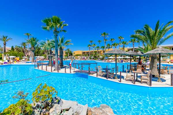 Niphla Events Passover 2026 in Crete at Aquila Rithymna Beach